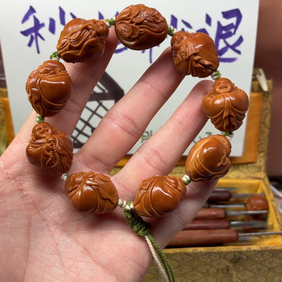吊坠橄榄核精抛光小沙弥