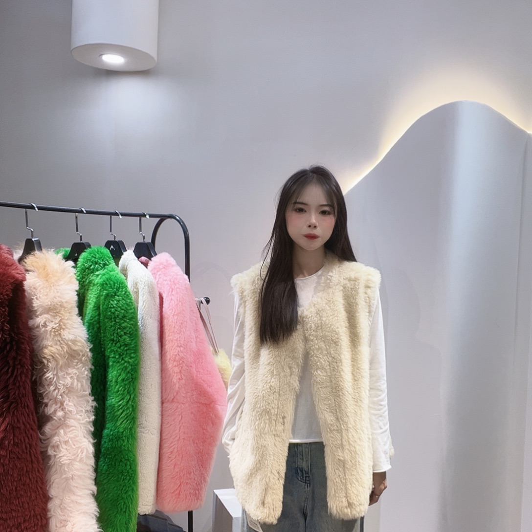 开***）真皮皮毛一体马甲037