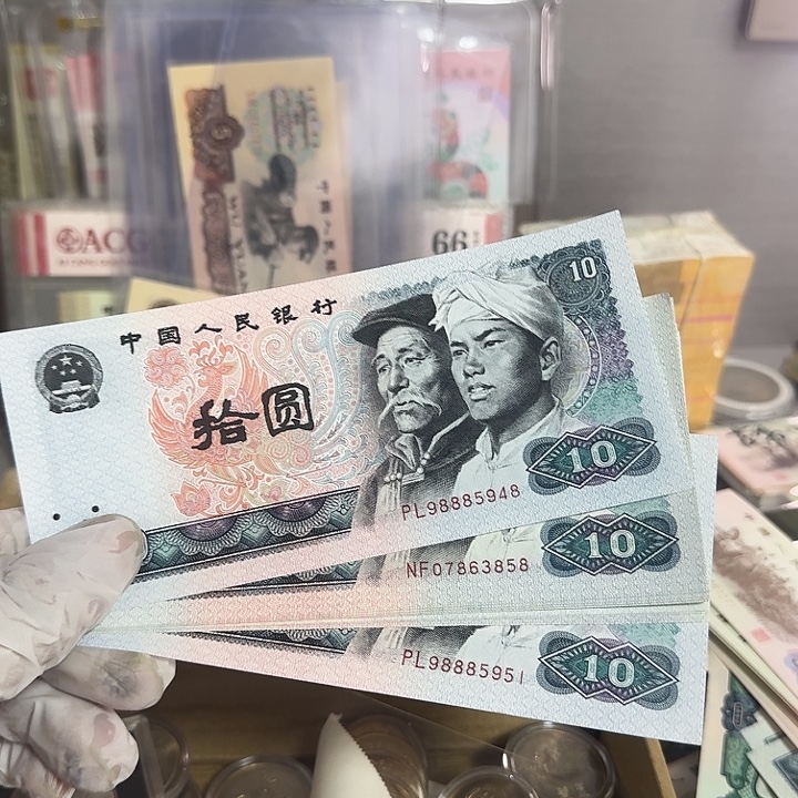 全新直板8010共计十张豹子身有两张