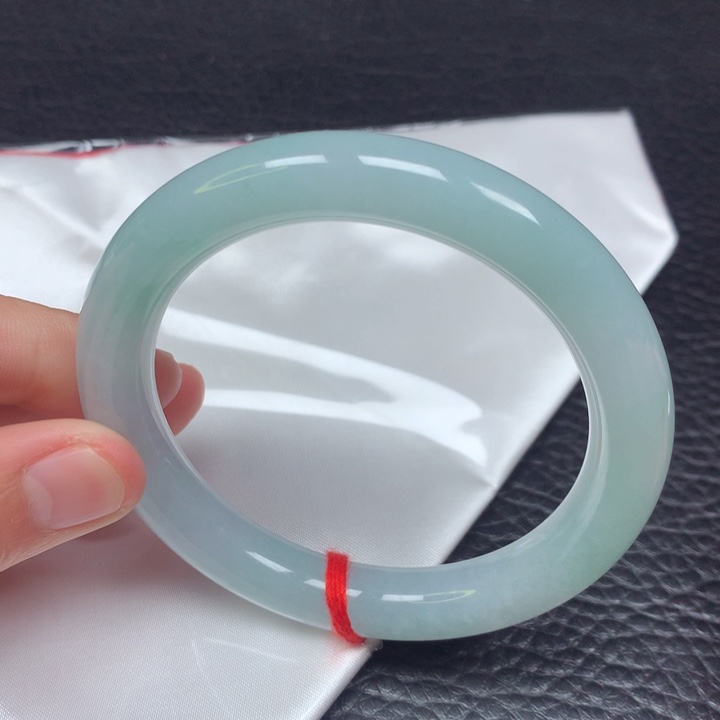 翡翠手镯（圆镯）未镶嵌