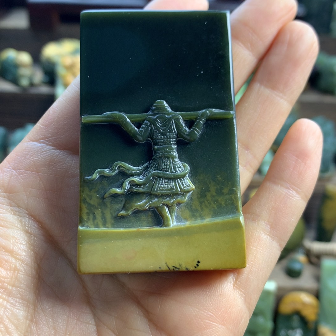 岫岩河磨玉（透闪石质玉）挂件未镶嵌跋***魂