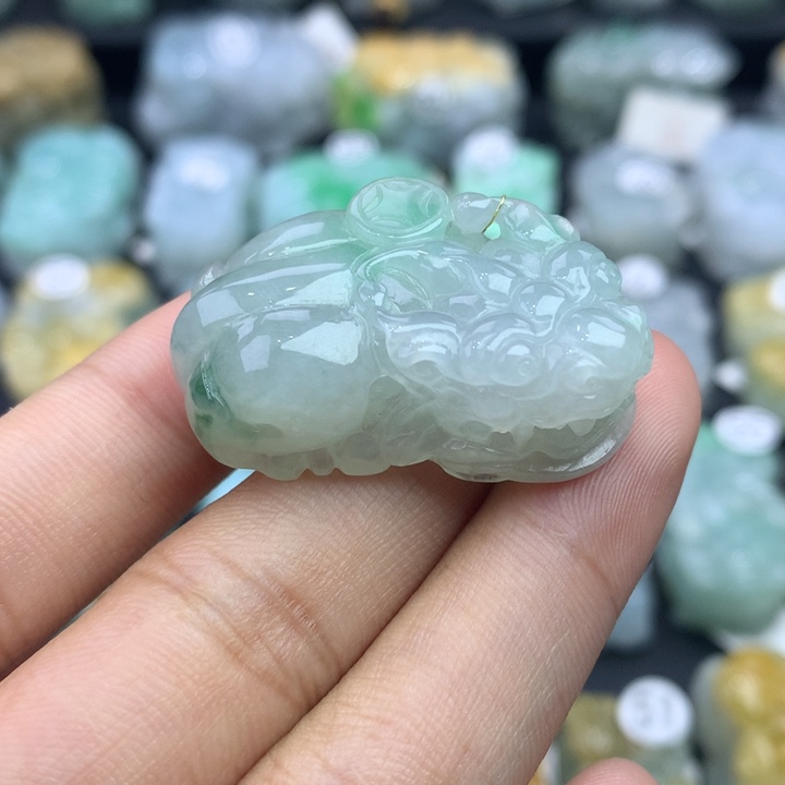 翡翠颈饰未镶嵌天然缅甸翡翠