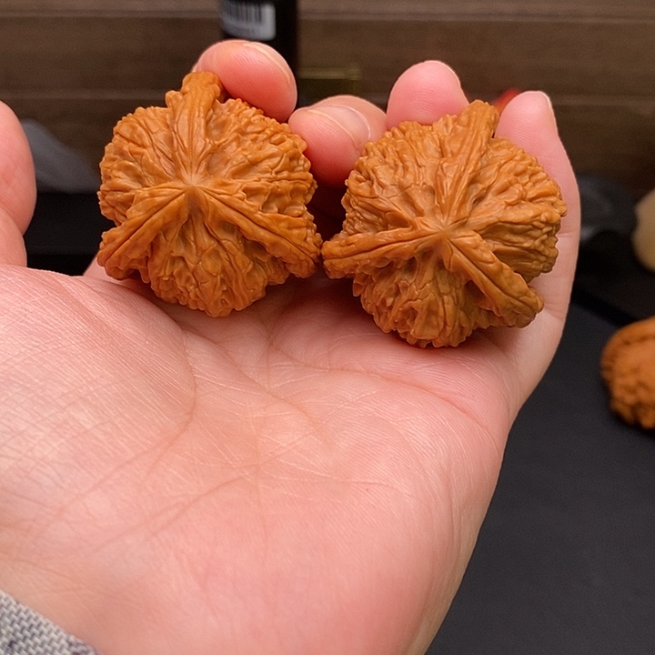 南***蛮把件文玩核桃白奔