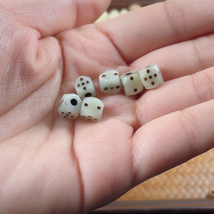 鹿骨手串/手链驼骨驼骨3，发6颗，0.7