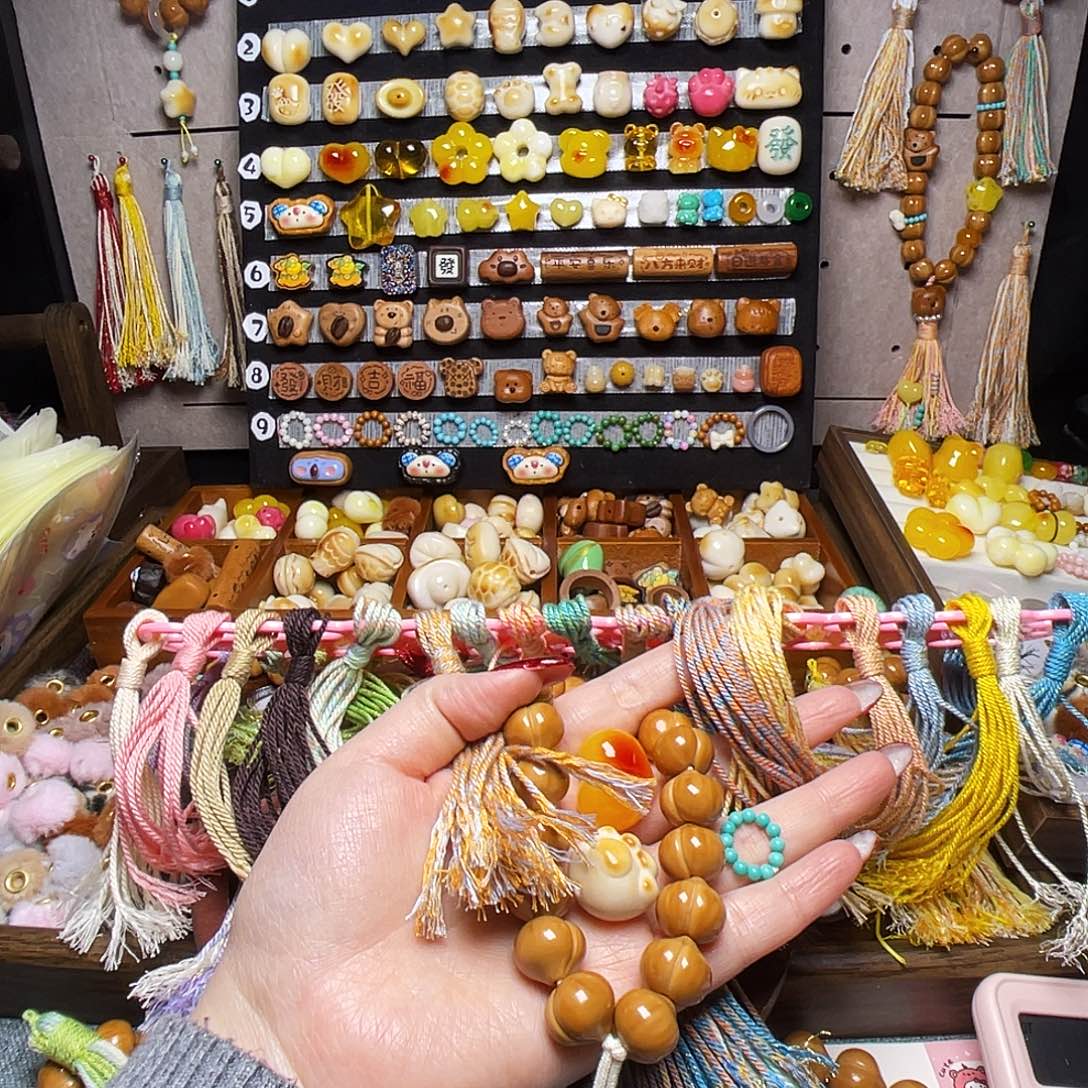 手串猴头核桃L***.爱心 猫爪 绿卡 流苏