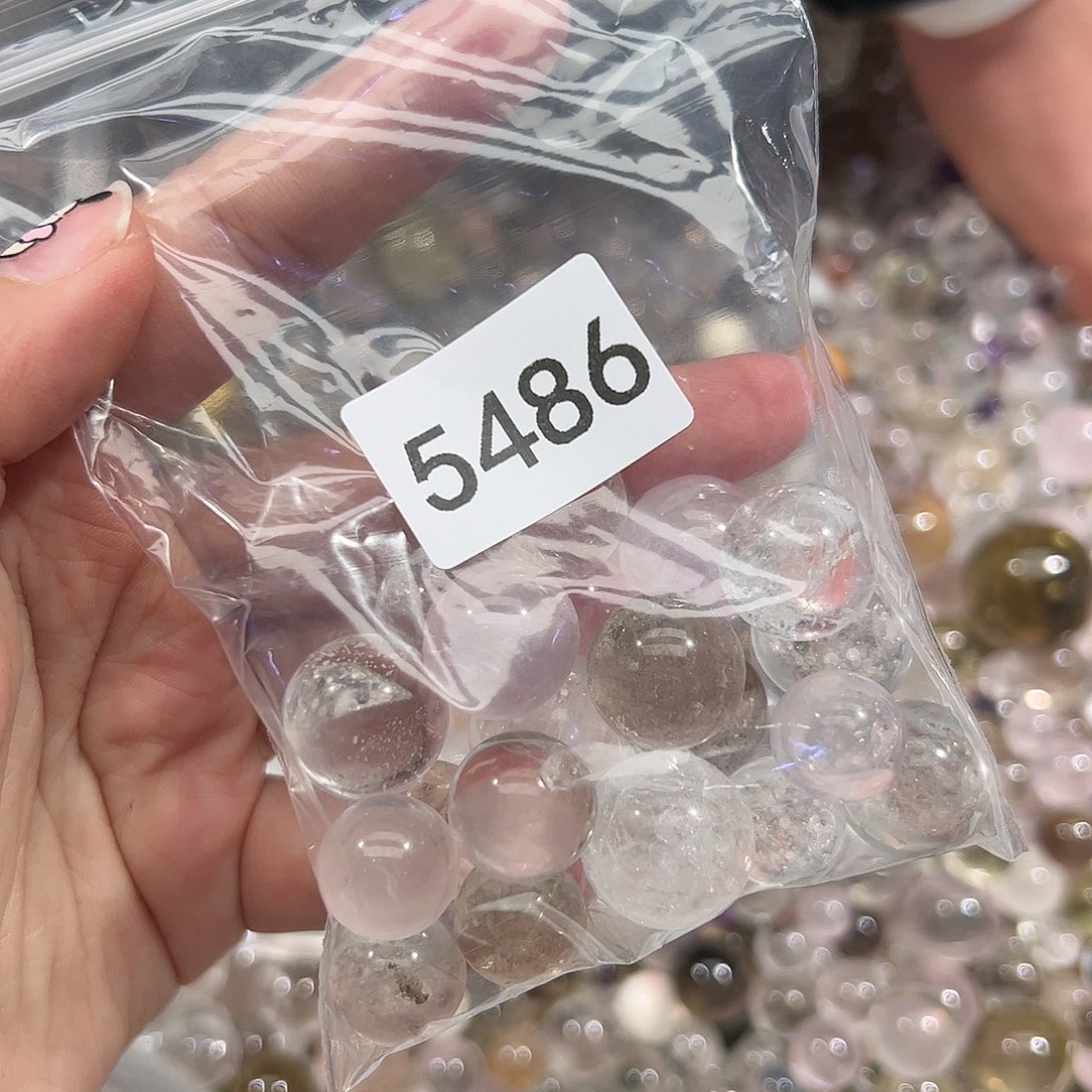 嚼***嚼未镶嵌水晶大型摆件（非配饰）