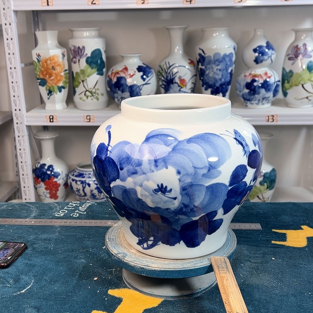 摆件景德镇陶瓷大口青牡