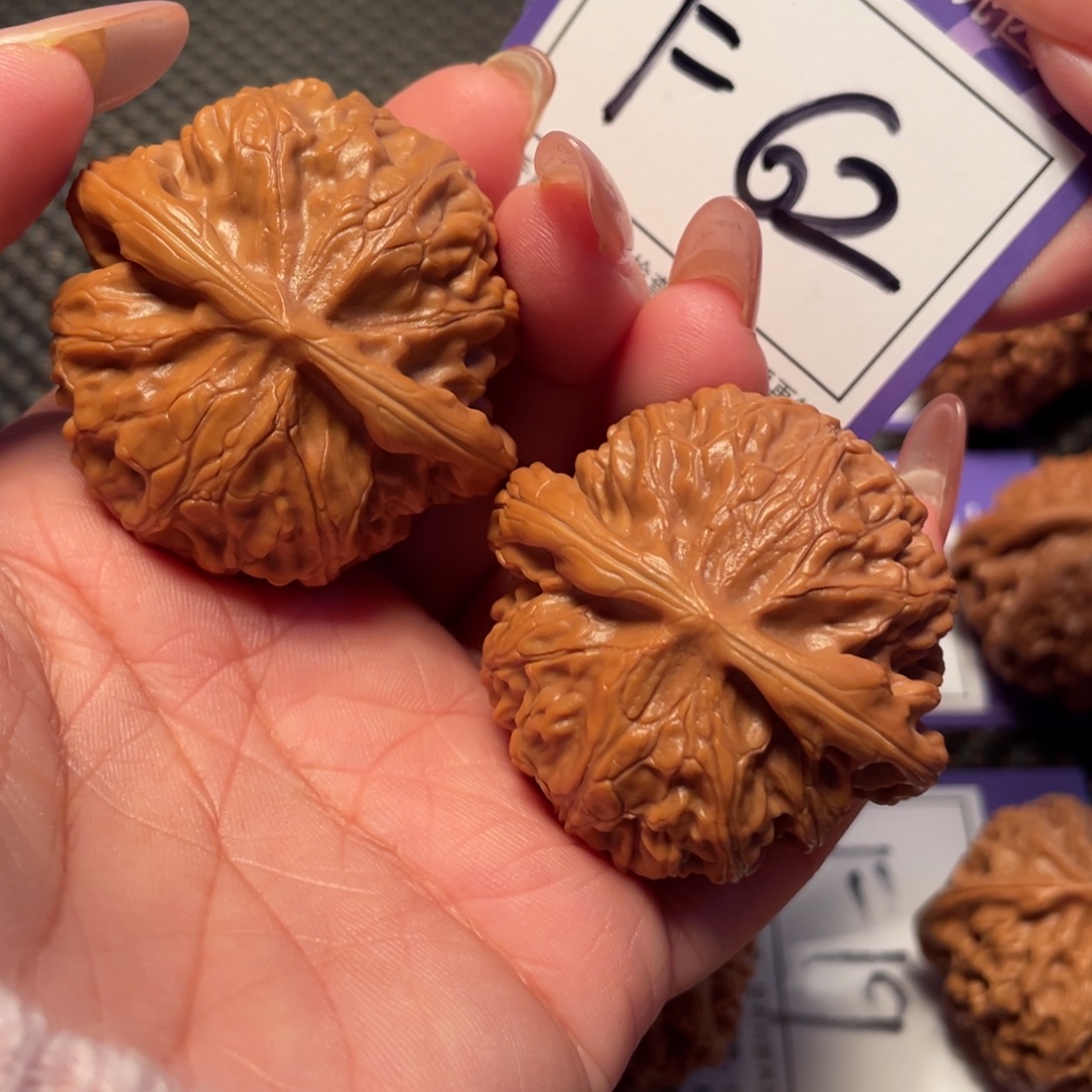 文玩核桃把件62号灯45