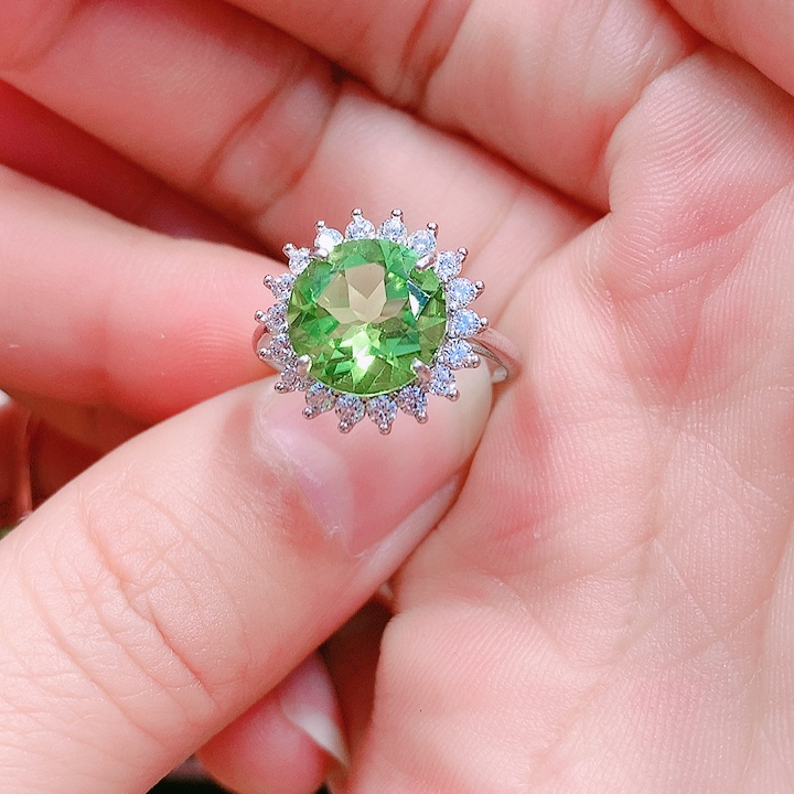 橄榄石戒指银S925镶嵌10✖️10