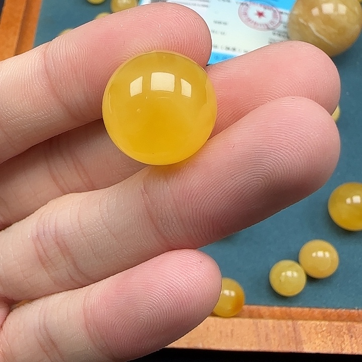 未镶嵌琥珀裸石天然a35