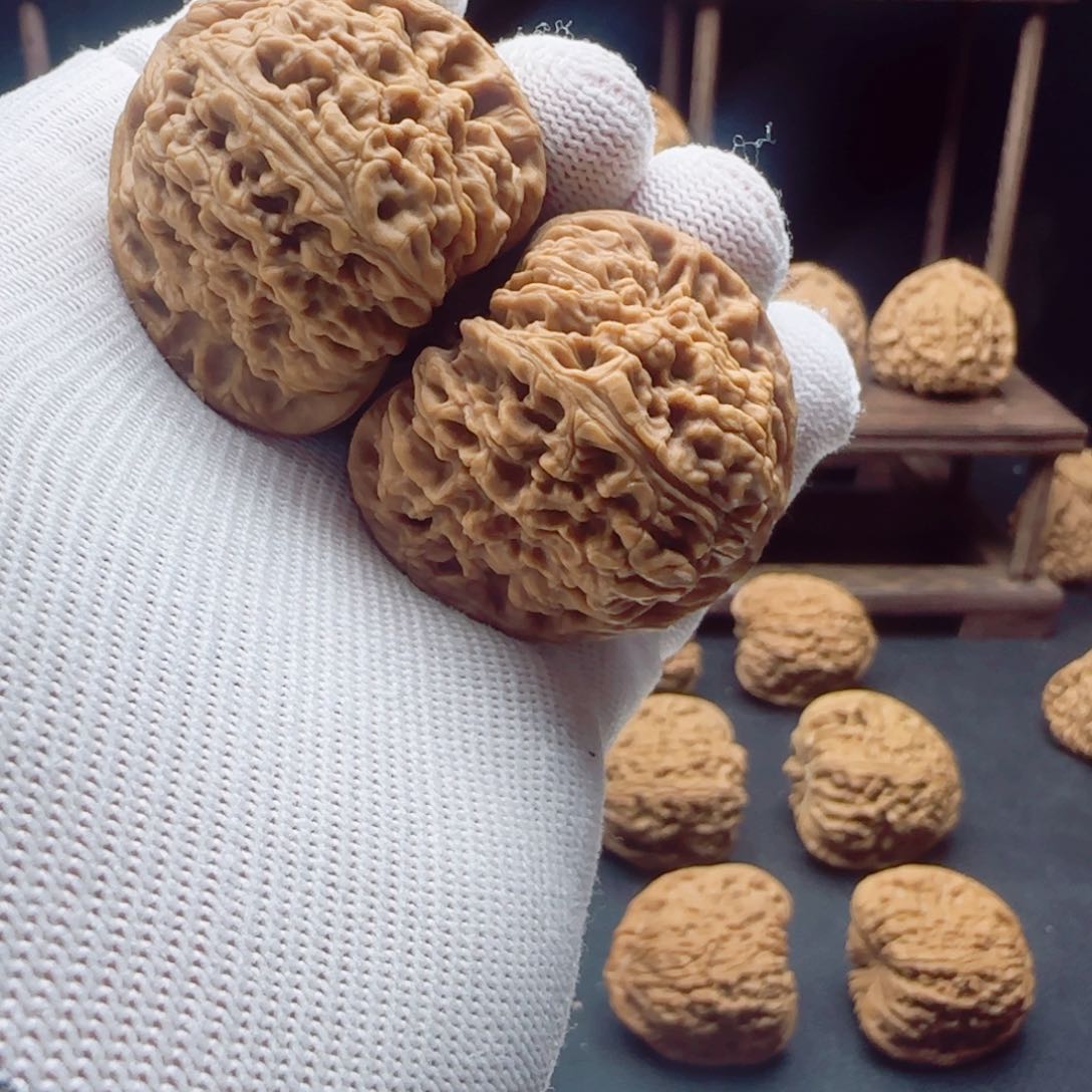 文玩核桃吊坠41三角