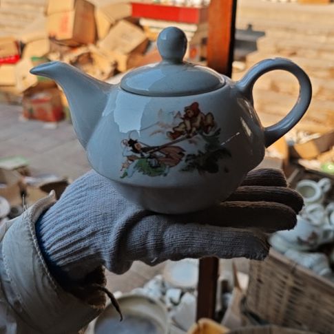 库存微瑕手把壶一个