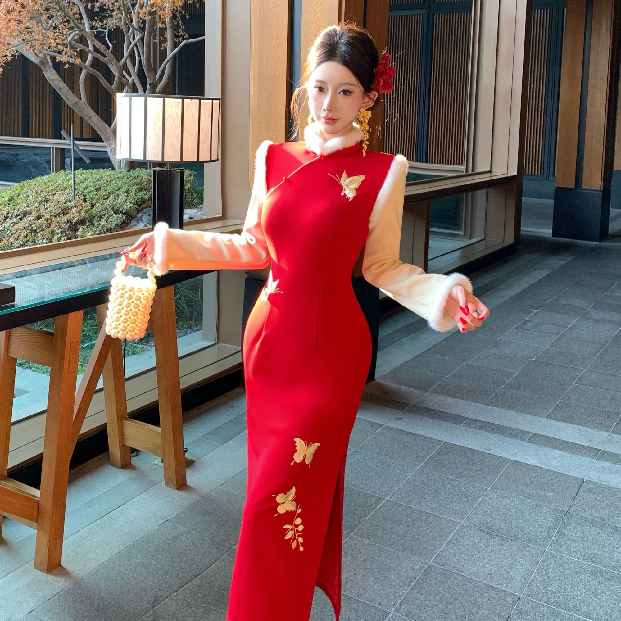 【小绿萝服饰】朱蝶 过年必备冬季复古红色刺绣加绒加厚修身显瘦