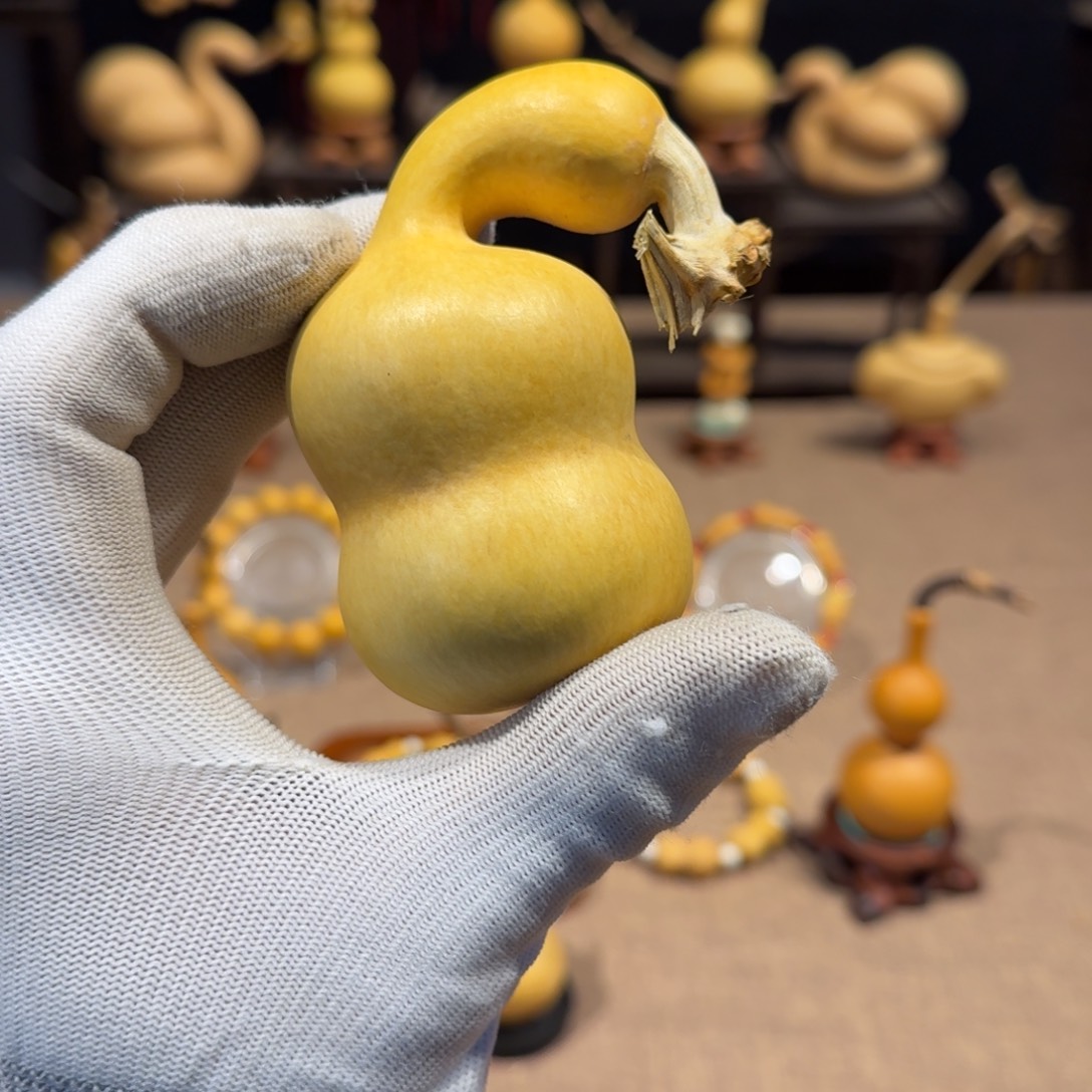 "***梨手把八宝葫芦一把抓