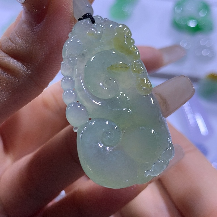 翡翠未镶嵌颈饰天然翡翠A货吊坠
