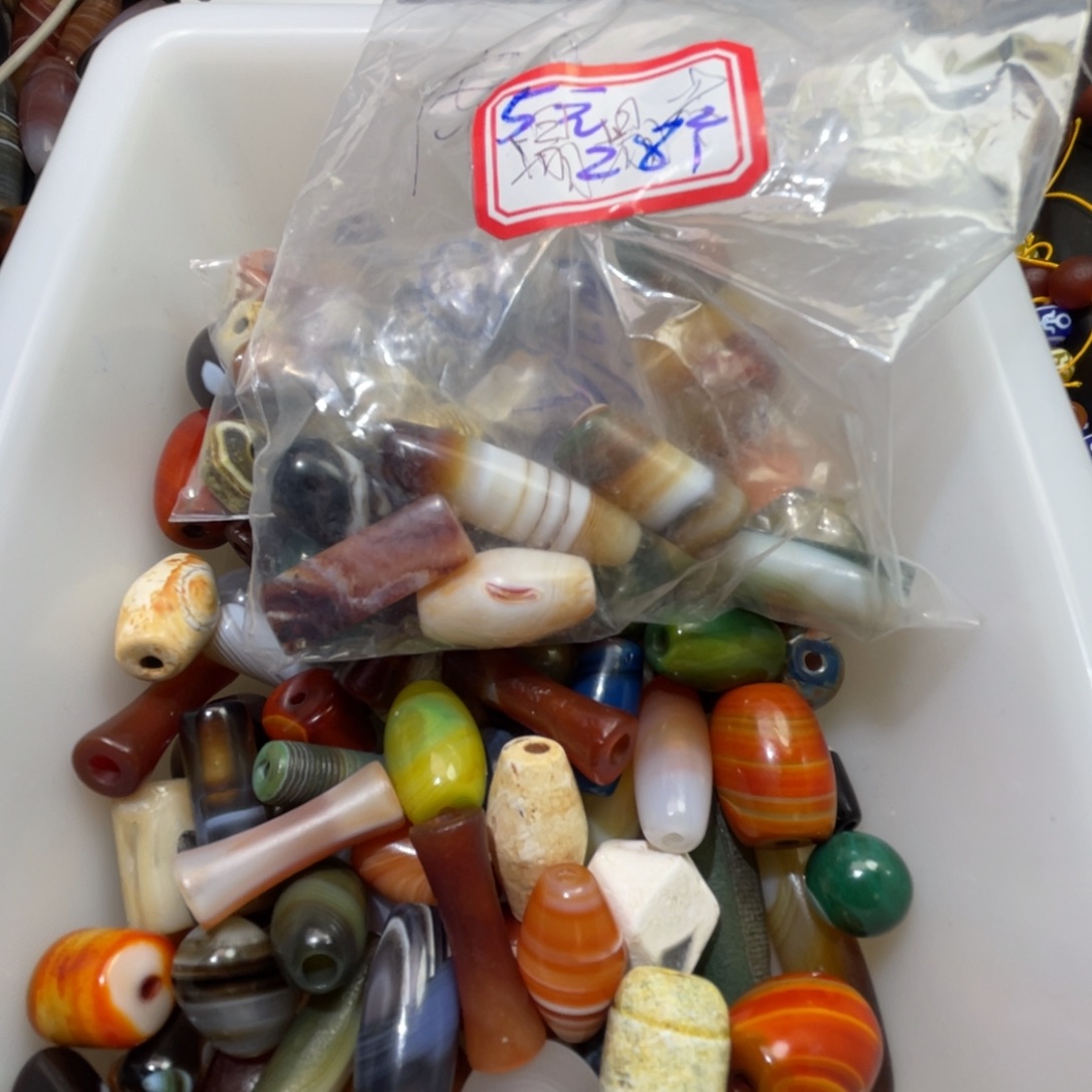 榻***子玛瑙/玉髓未镶嵌珠宝半成品