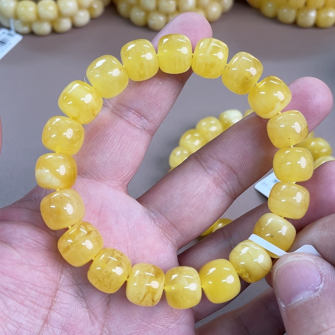 琥珀裸石未镶嵌0070000000000