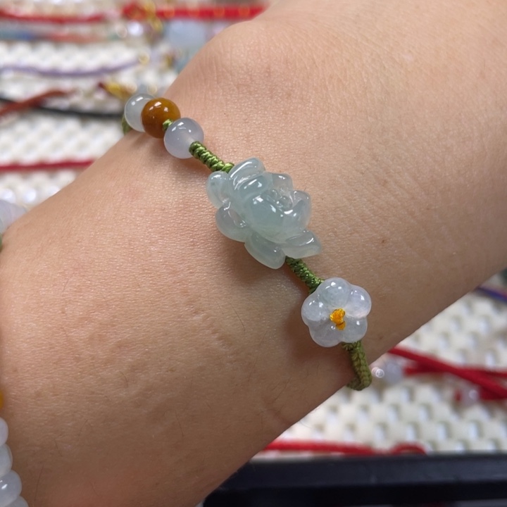 翡翠未镶嵌手绳7899999