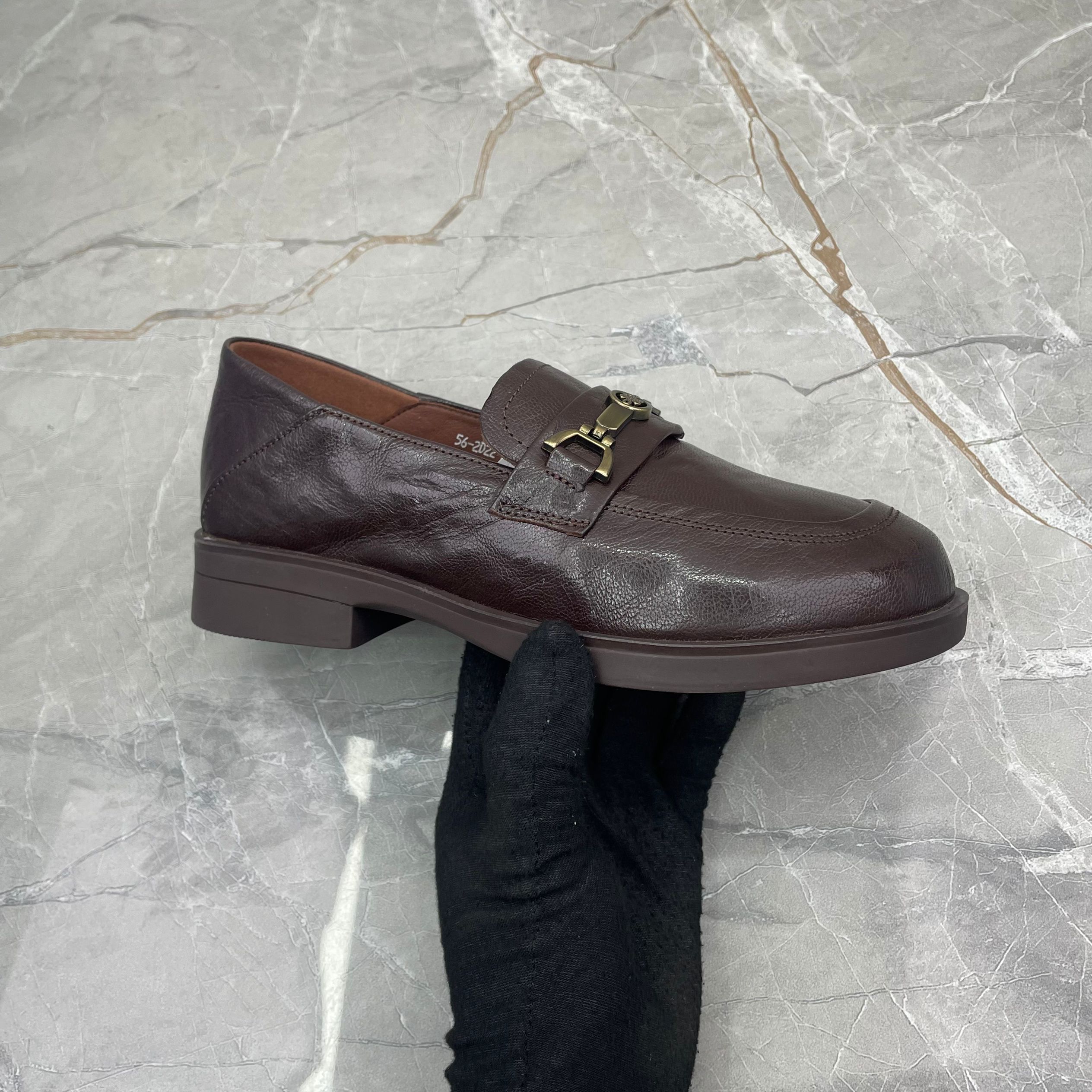 单鞋女 (羊皮)d22（孤品)f区40 码