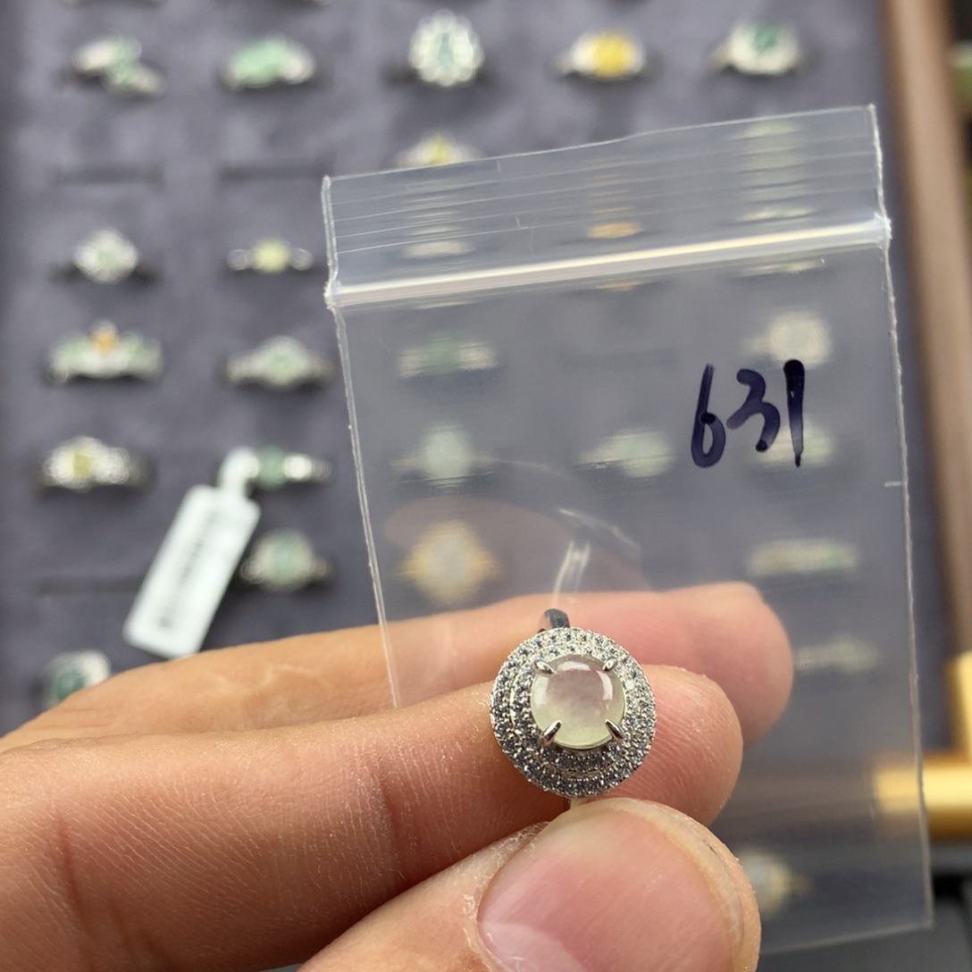 翡翠未镶嵌戒指631