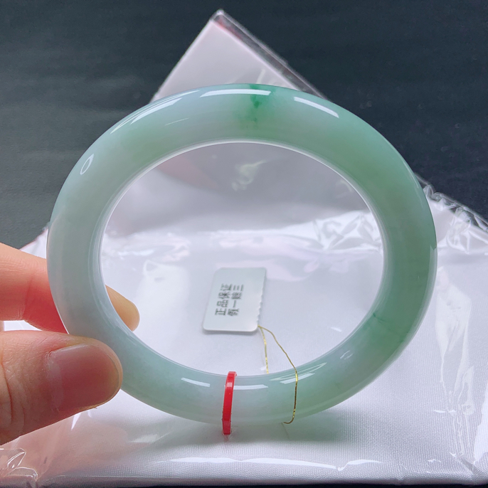 59圈口细润浅绿飘绿（圆镯）缅甸天然a货绿色女款