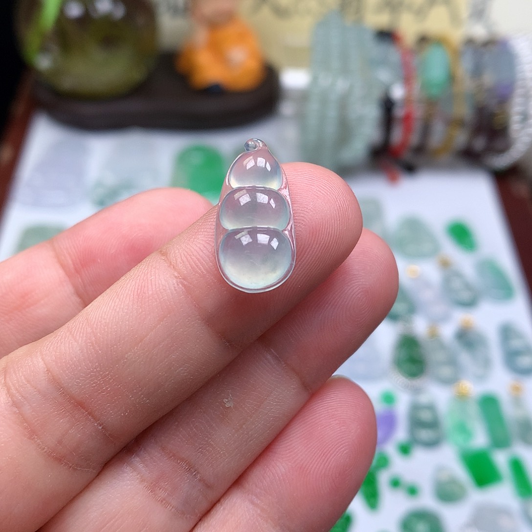 翡翠裸石缅甸天然A货翡翠冰种豆子