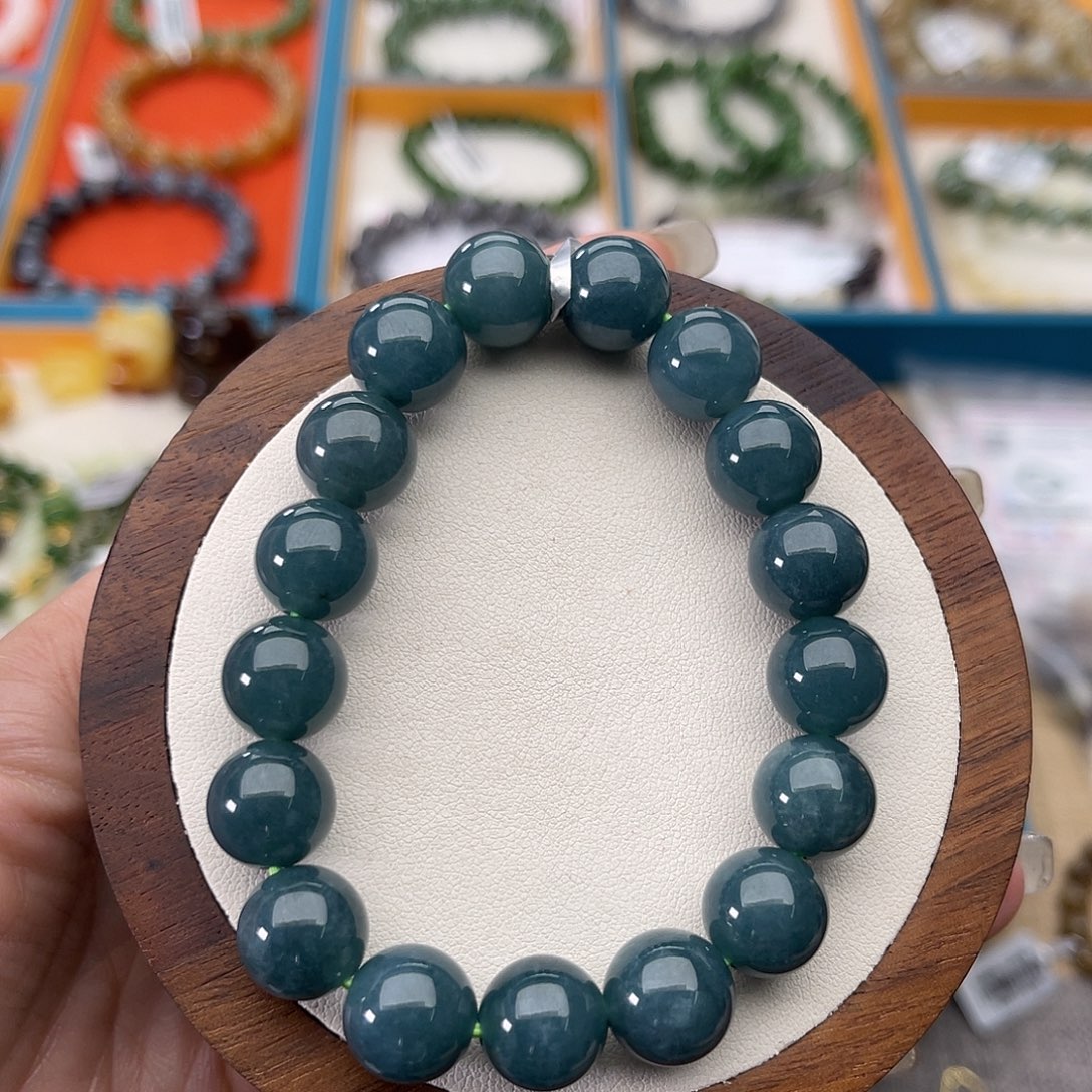 翡翠未镶嵌手串Z21卡12