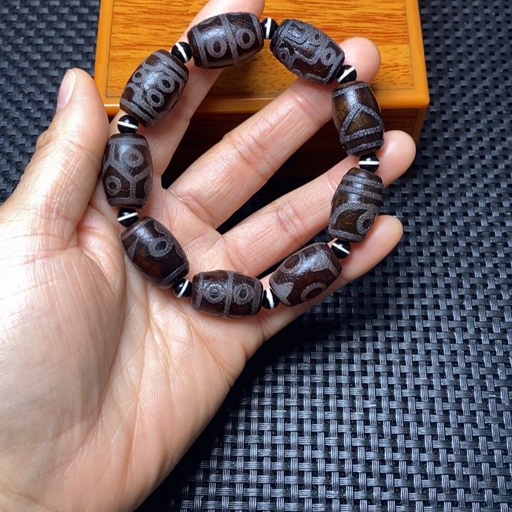 奇***宝玛瑙/玉髓未镶嵌手链