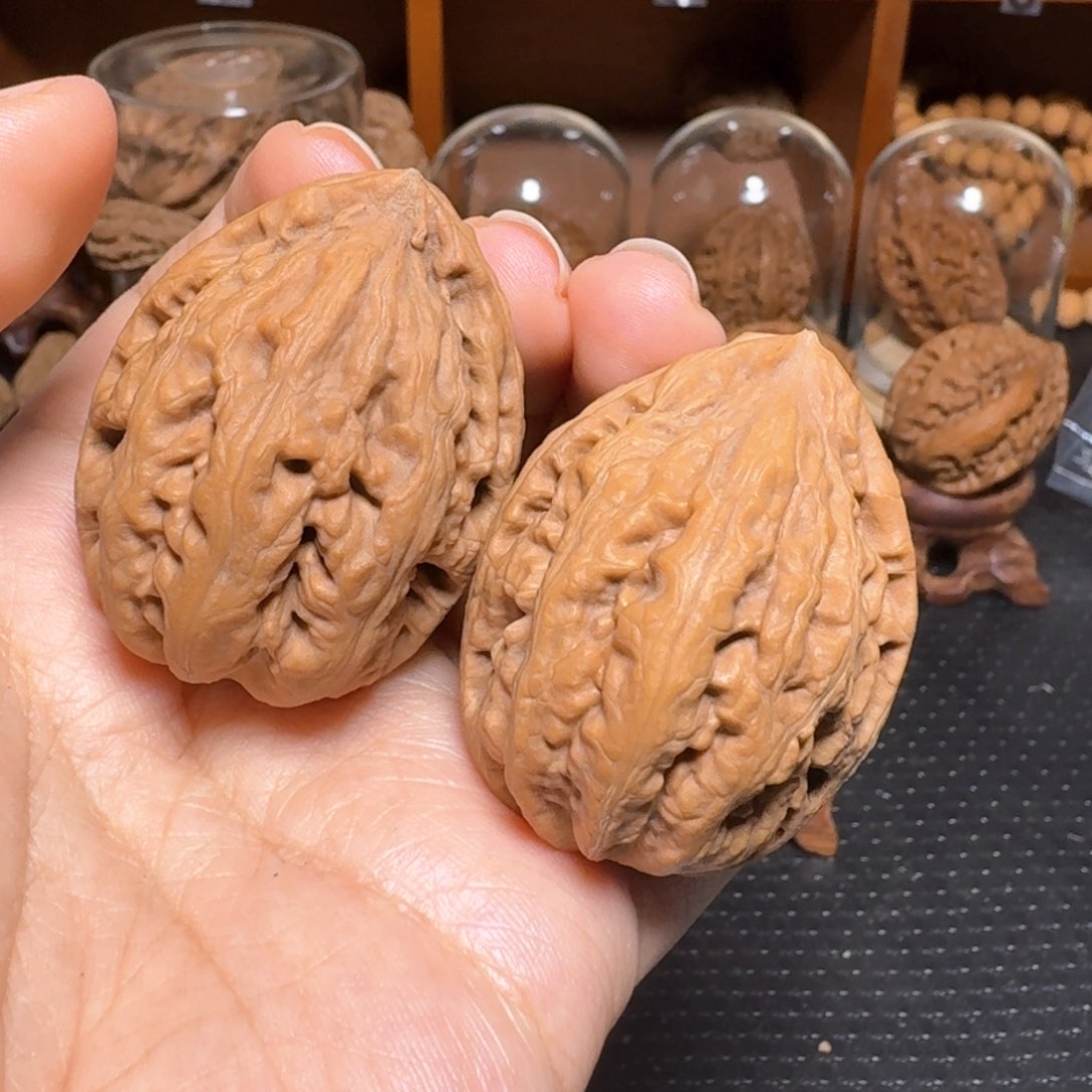 文玩核桃把件粗筋手雷