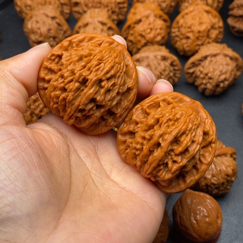 【闪购商品】文玩核桃把件远*核桃