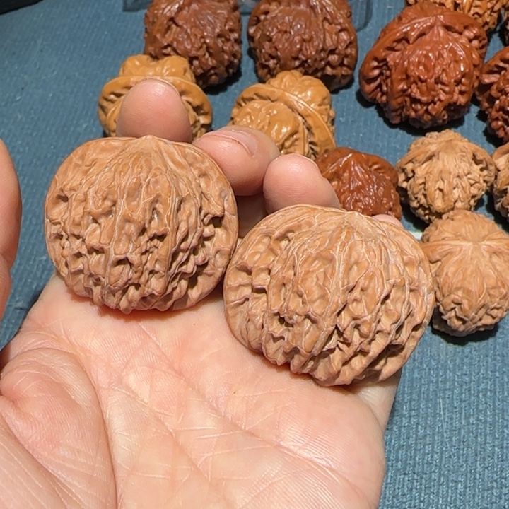 石***哥文玩核桃吊坠40磨盘