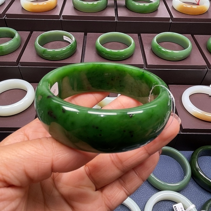 和田玉未镶嵌手镯5960