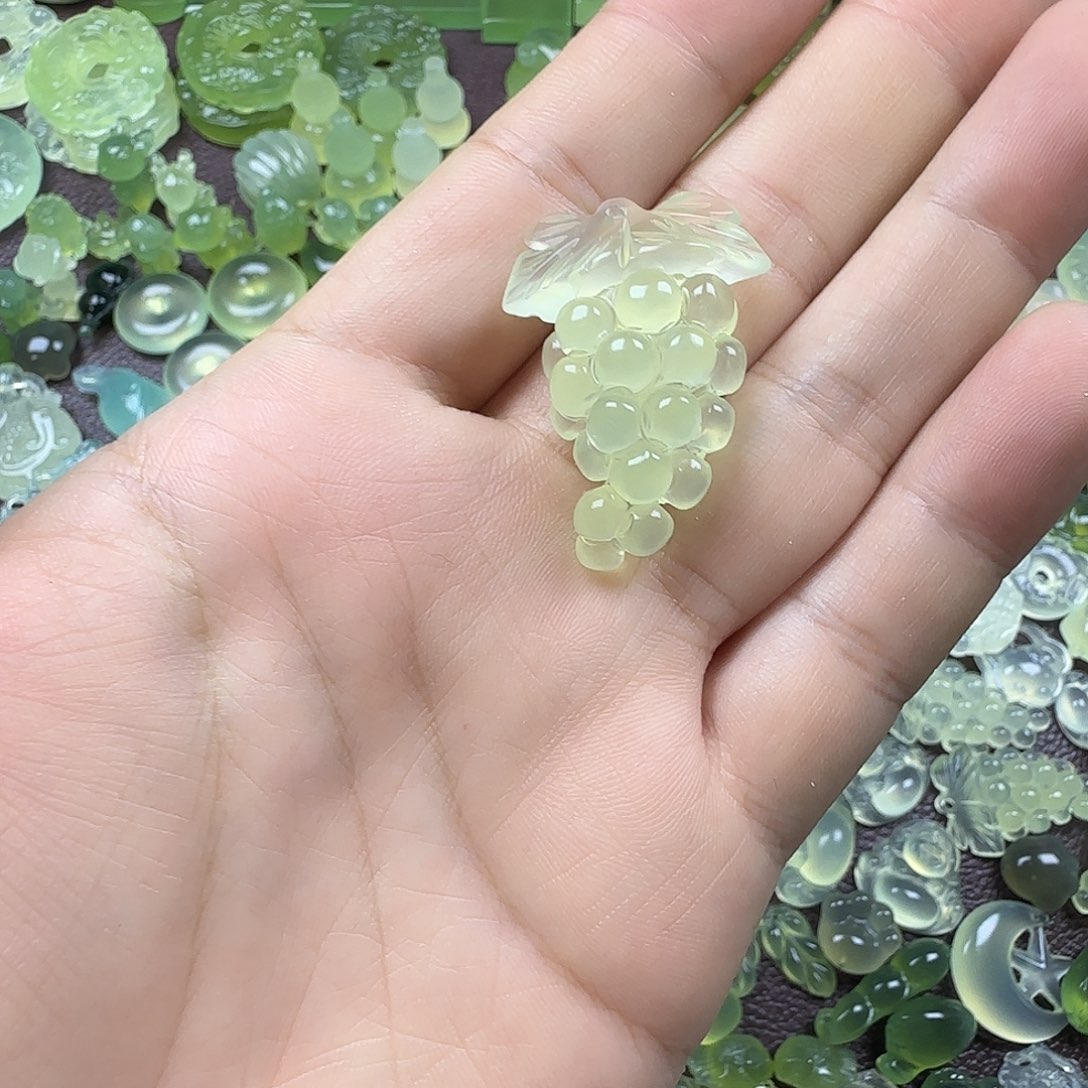 蛇纹石玉未镶嵌岫玉吊坠