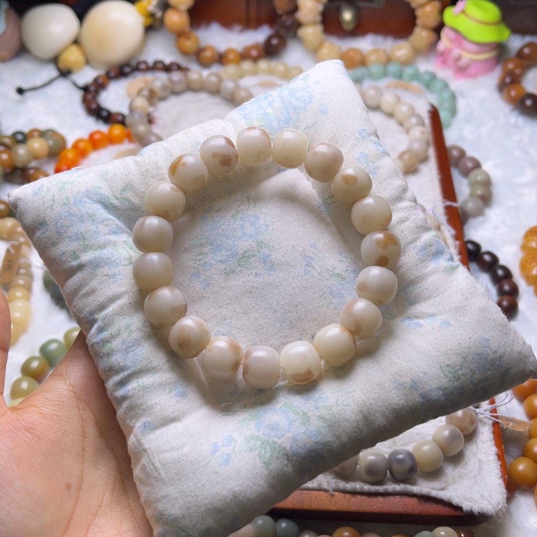 菩提根/象牙果手串028浅珀干磨卡14