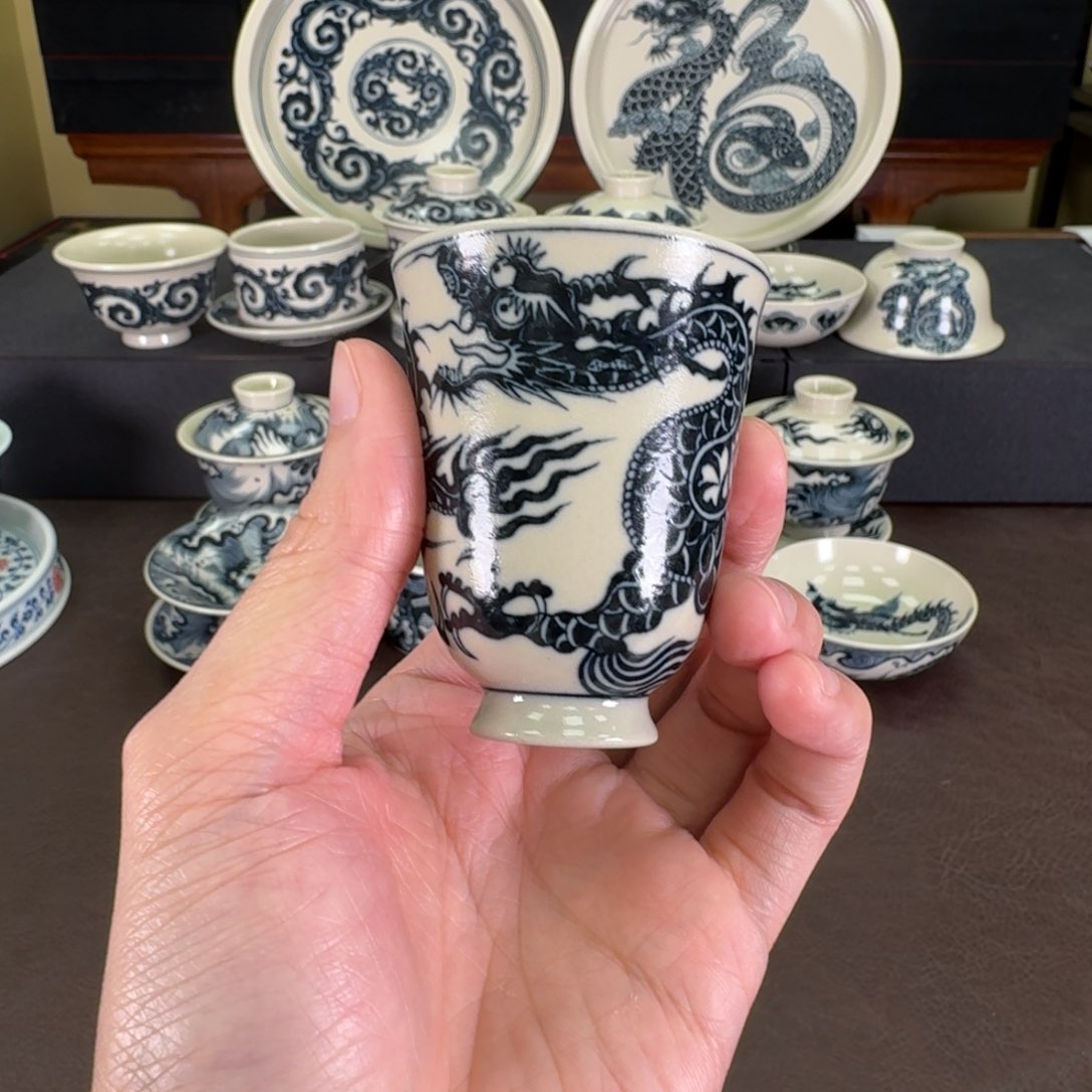 二号釉1351龙闻香杯二号釉