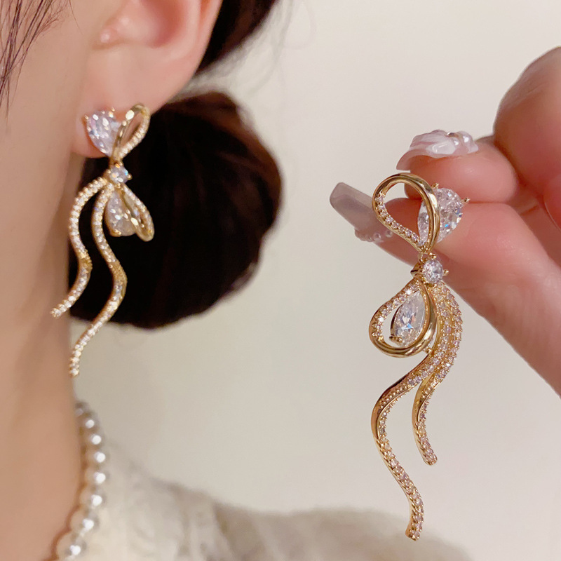 黄铜锆石耳饰 轻奢时尚高级微镶满锆蝴蝶结长款流苏耳环精致个性