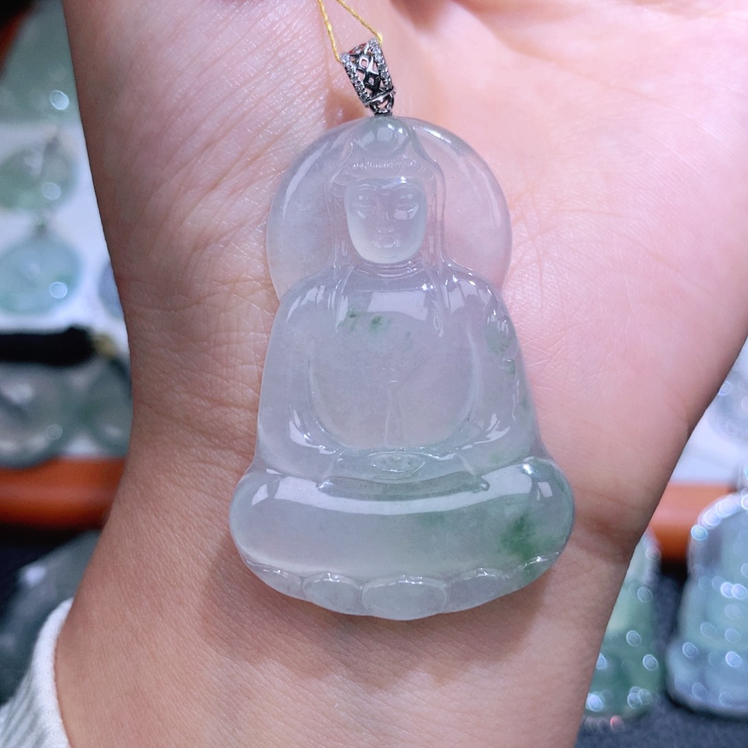 翡翠18K金镶嵌颈饰素衣