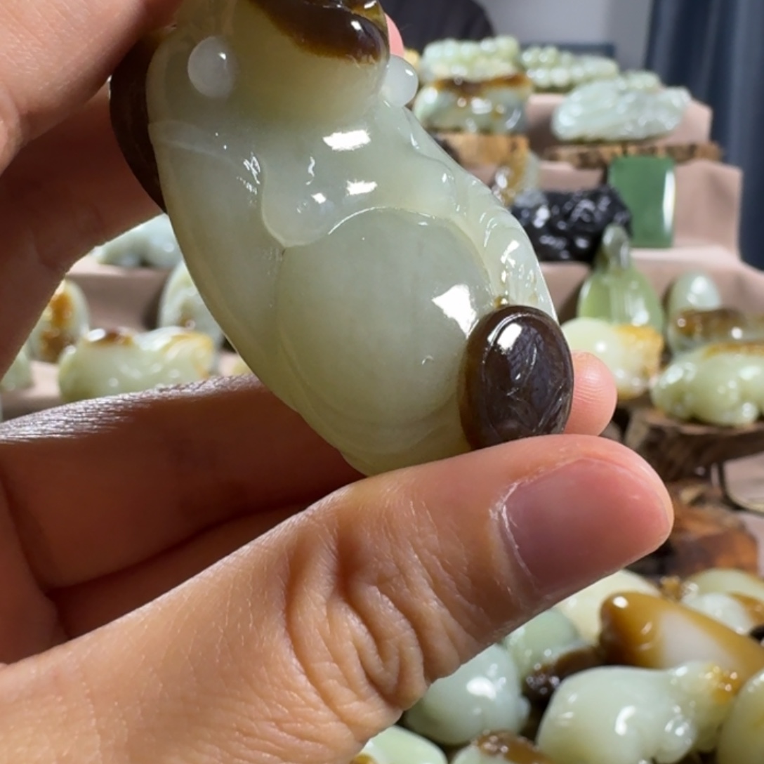 和田玉（糖玉）未镶嵌挂件