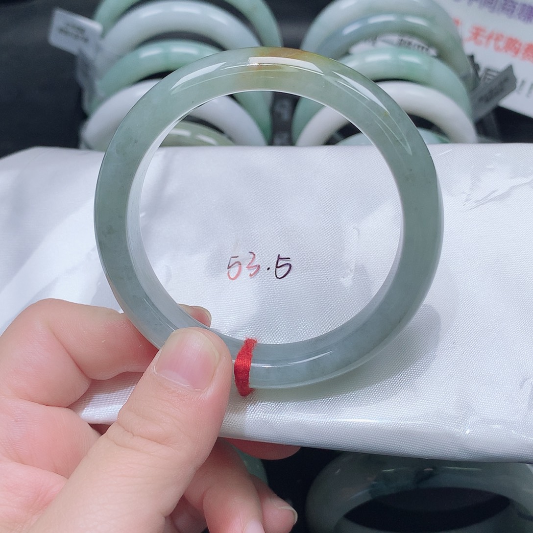 翡翠未镶嵌手镯70