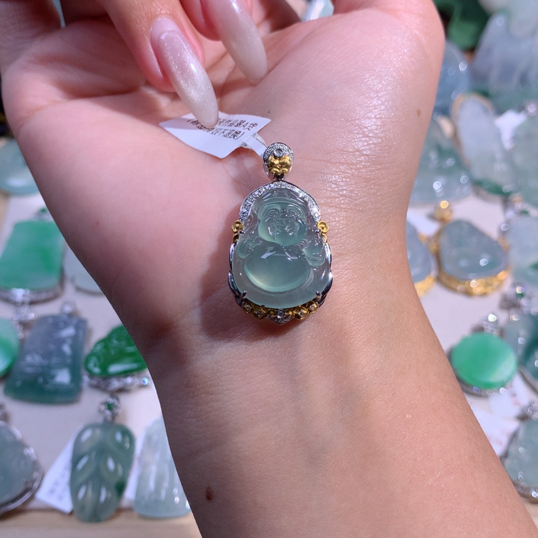 翡翠吊坠(不含链)18K金镶嵌