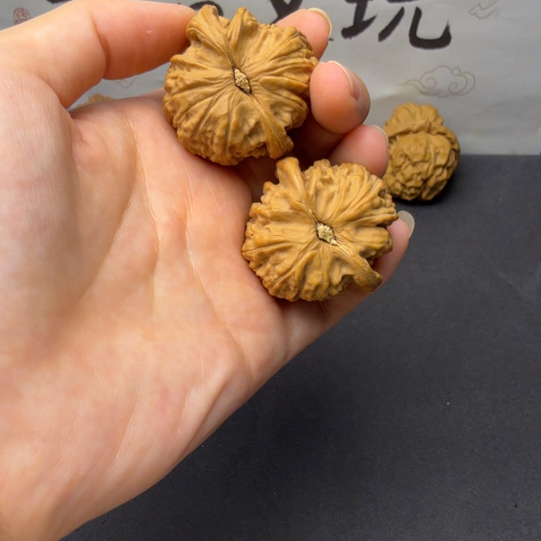 吊坠龙脊菩提38球白练手