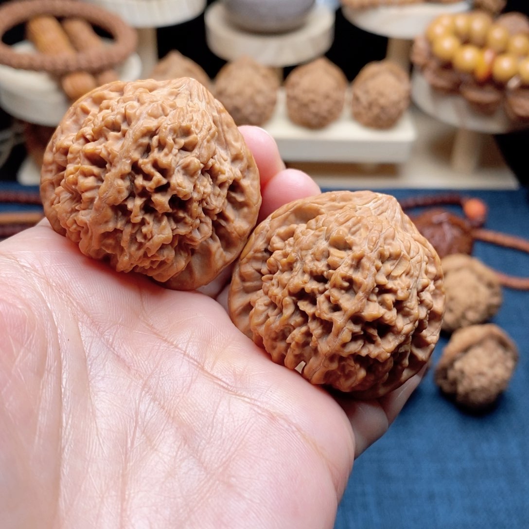 吊坠桃核满天星全品42