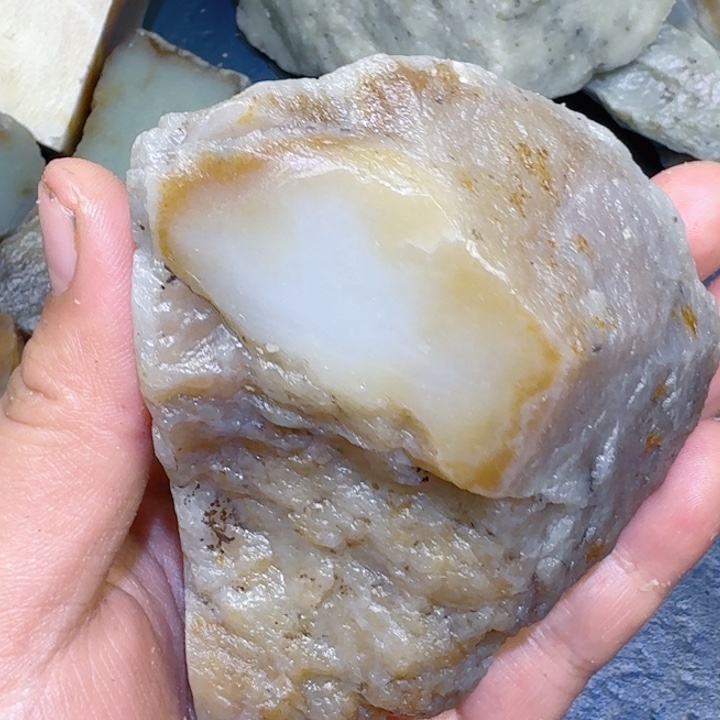 天***蓝和田玉未镶嵌珠宝半成品