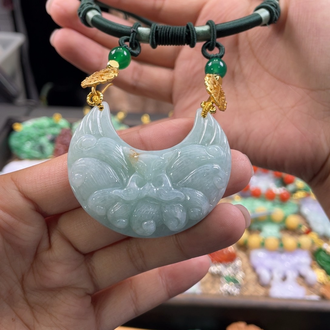 翡翠颈饰未镶嵌代编织