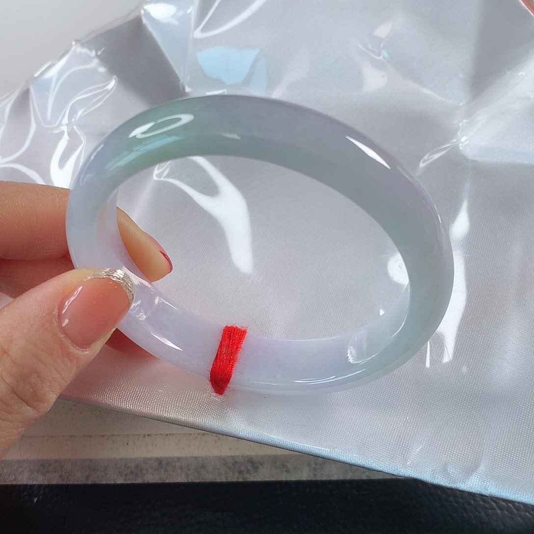 翡翠手镯未镶嵌富**生 贵妃