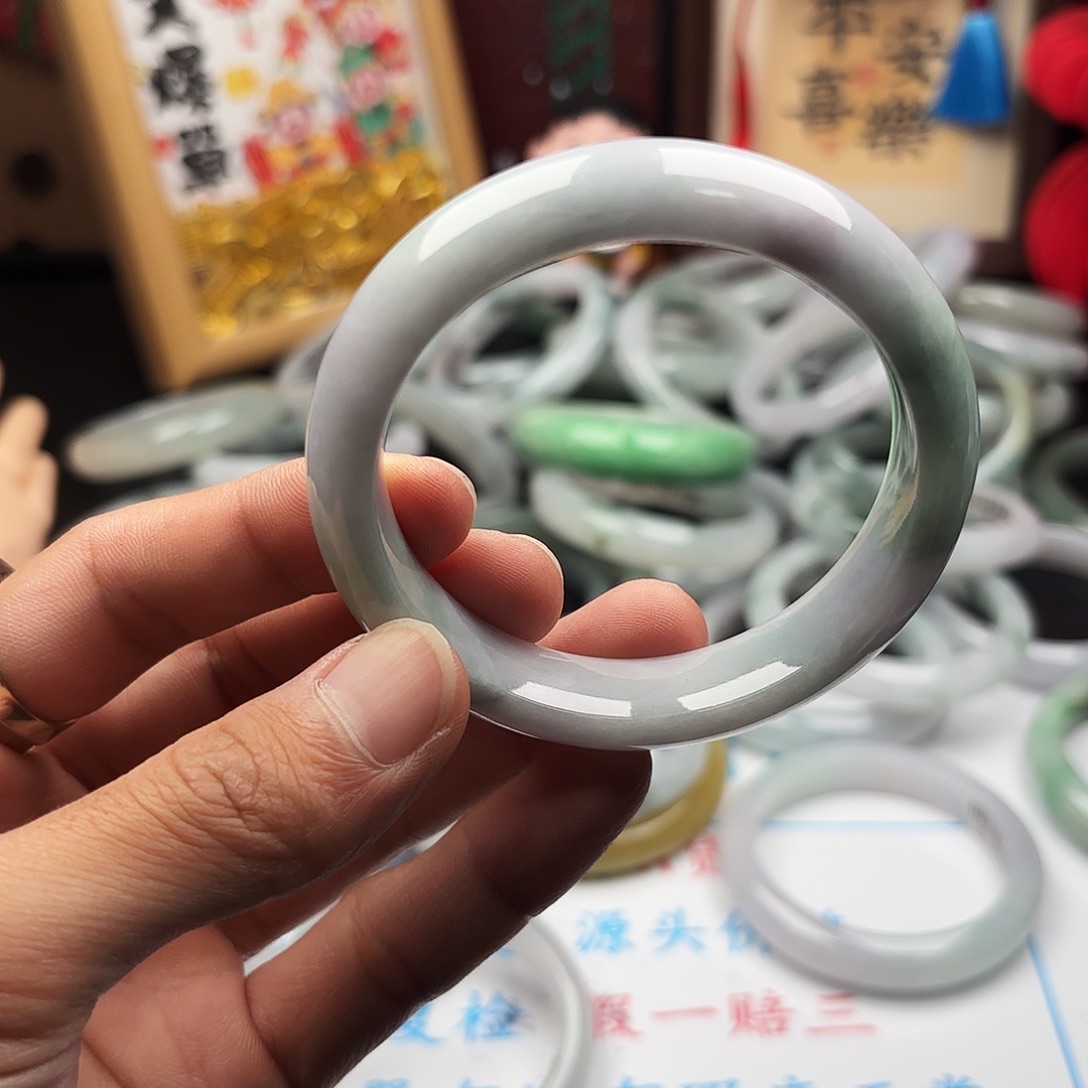 翡翠未镶嵌手镯5758 4