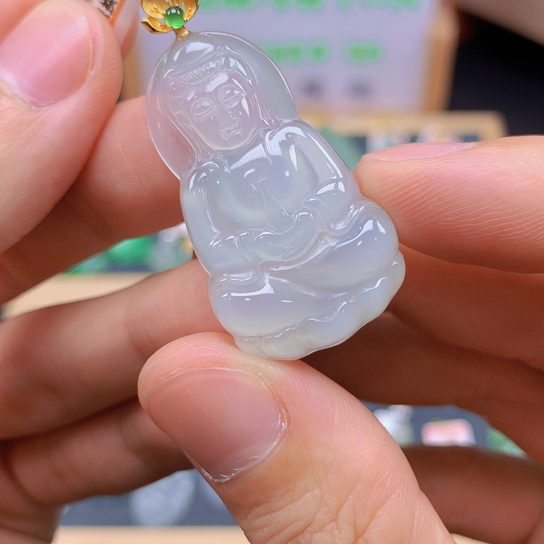 翡翠18K金镶嵌颈饰翡翠
