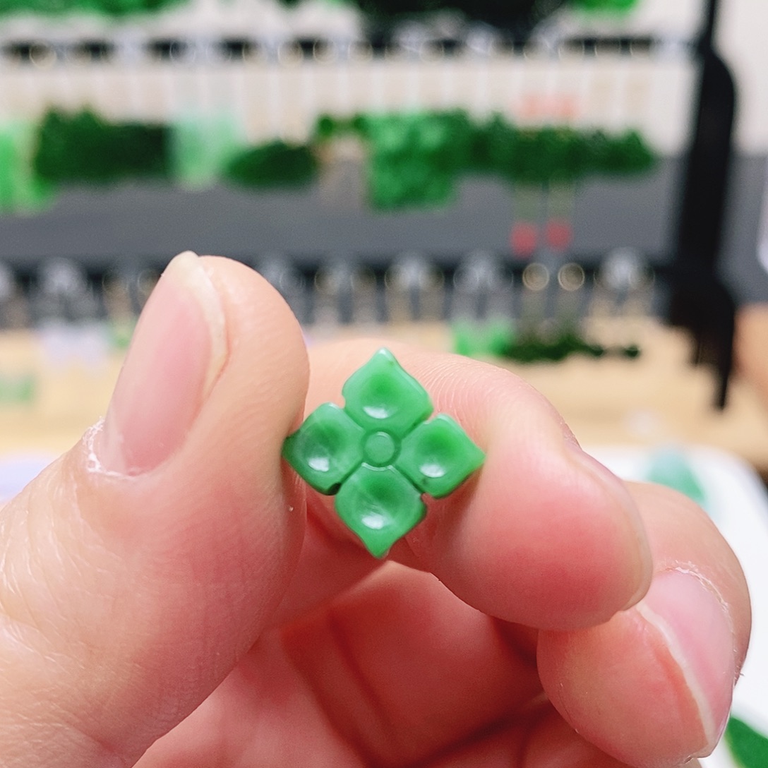 翡翠未镶嵌耳饰挂件