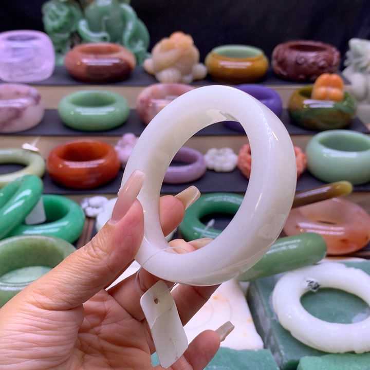 石英岩玉未镶嵌13468975444