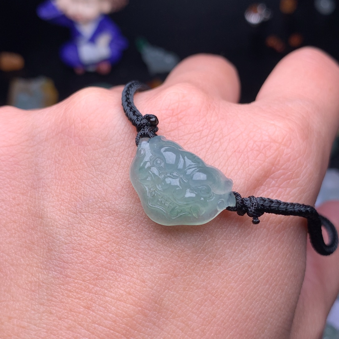 定制翡翠未镶嵌兽头